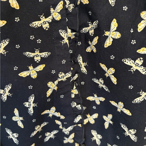 LOFT | Flutter Sleeveless Blouse | Medium - Picture 5 of 7